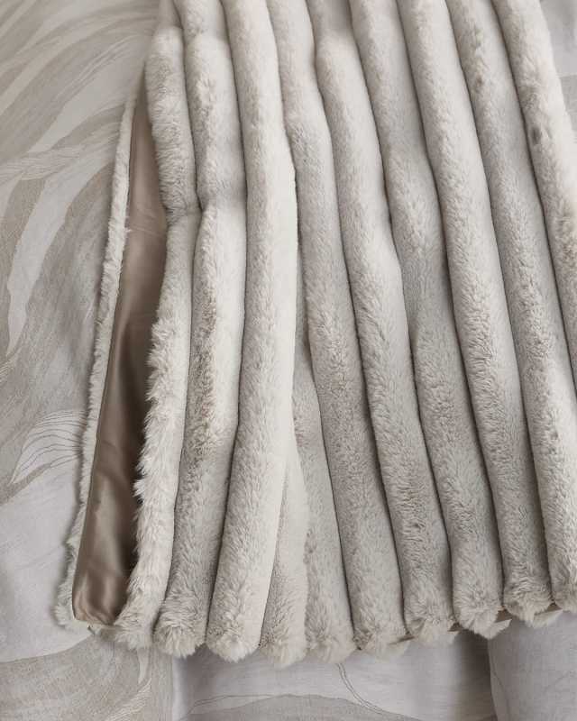 Mondo Luxe Faux Fur Throw, 42" x 98"